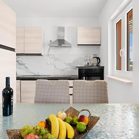 1 Bedroom Beautiful In *